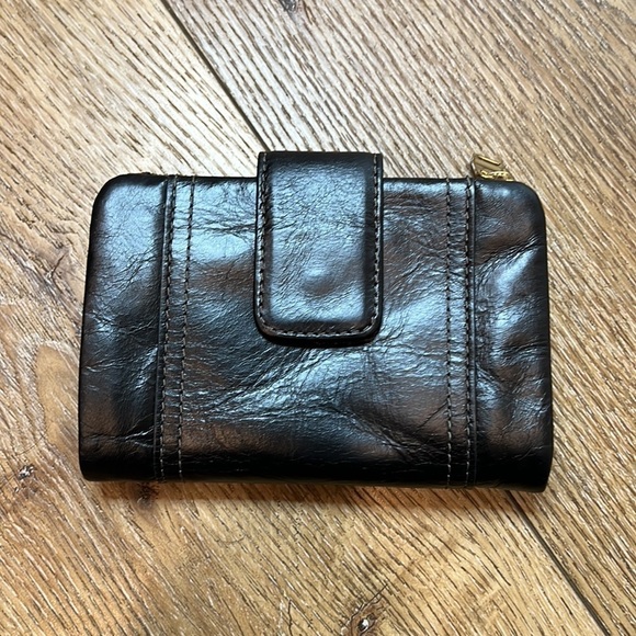Fossil Ellis Black Leather Multifunctional Wallet - Picture 2 of 10